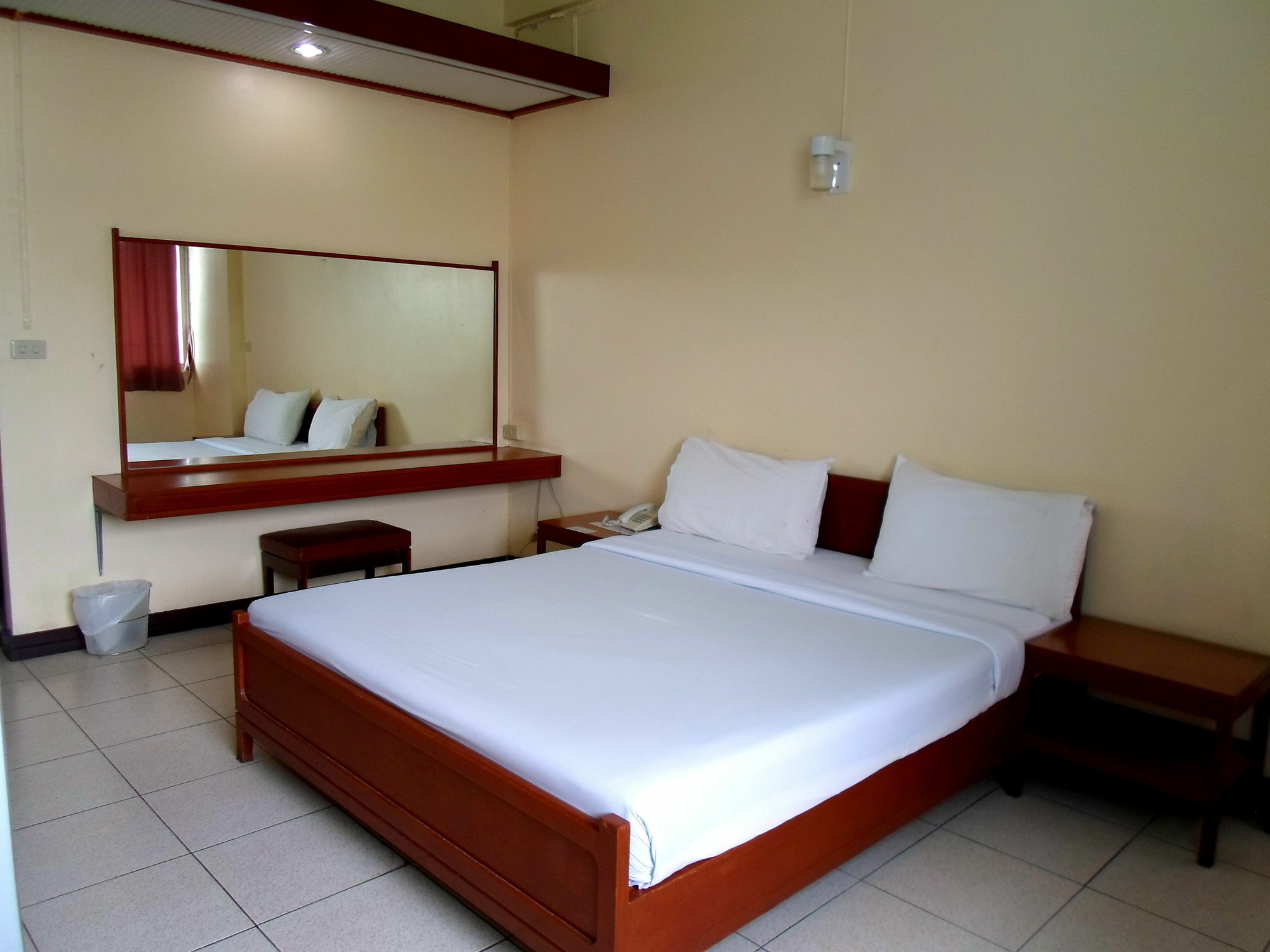 Tapee Hotel Surat Thani Exterior foto